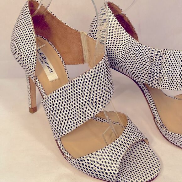 L.K.BENNETT OF LONDON BLACK AND WHITE OPEN TOE HEELS SIZE 6.5 (37) EUC - Picture 2 of 7